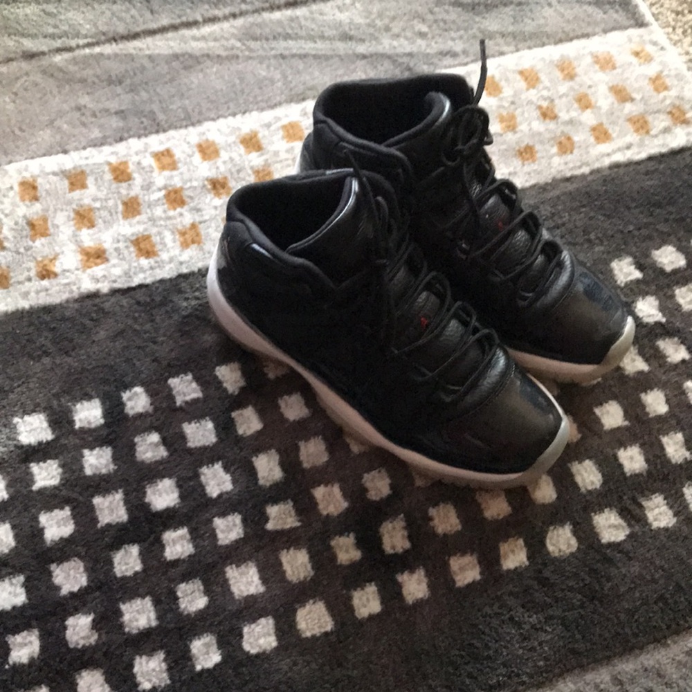 Shoes - Picture 4 of 4